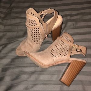 Tan heels